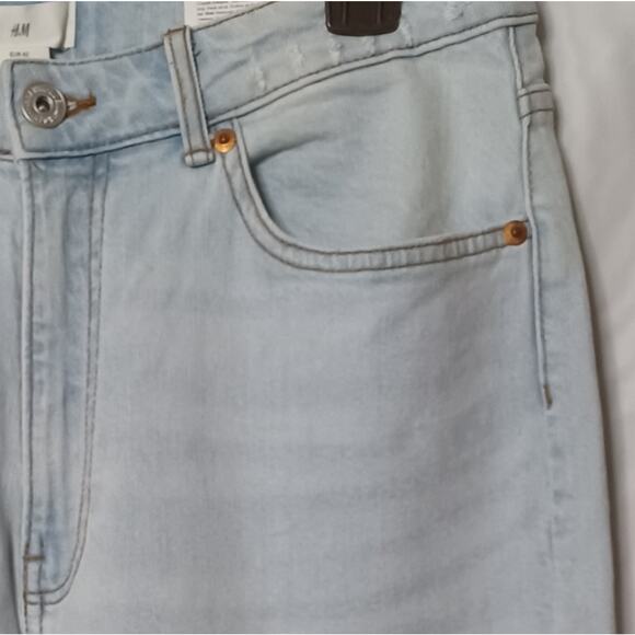H&M Light Wash Comfort Stretch Straight Leg High Waist Denim Jeans. - Picture 8 of 16